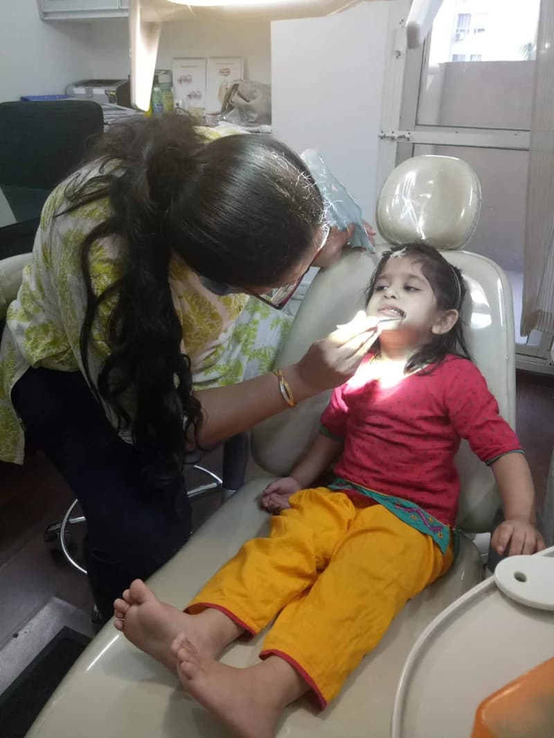 A child's dental check-up at Batteesee